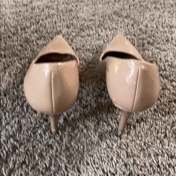 BCBG PUMPS - Picture 6 of 6